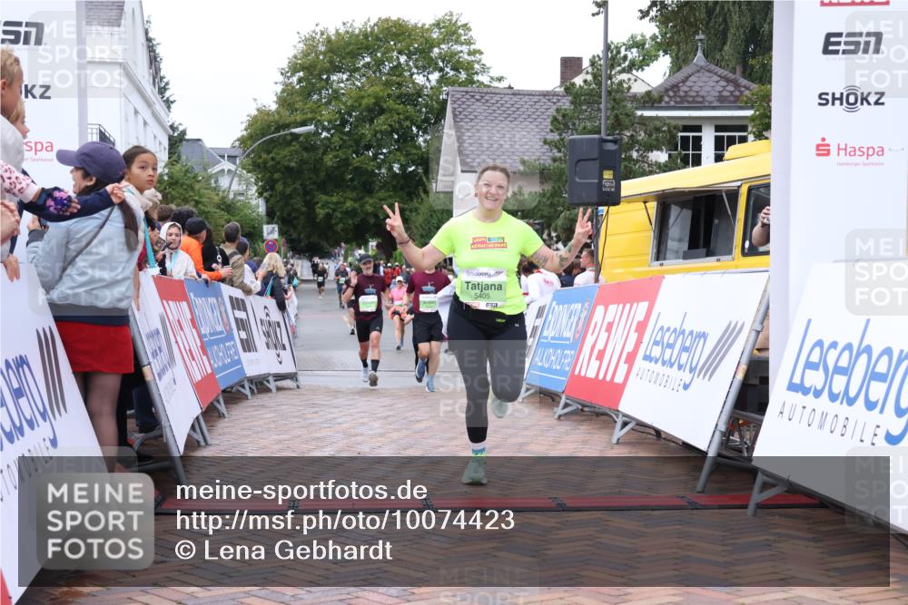 30.08.2026 - Blankeneser Heldenlauf Lena Gebhardt http://msf.ph/oto/10074423 30.08.2026 10:24:17 Ziel 5277, 5333, 5405, 5438, 5456, 5457 meine-sportfotos.de
