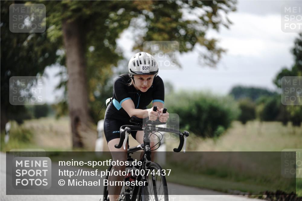 30.08.2026 - Elbe Triathlon Hamburg Michael Burmester http://msf.ph/oto/10074437 30.08.2026 10:48:06 Radfahren 836, 858, 1035, 1109, 1125, 1156 meine-sportfotos.de