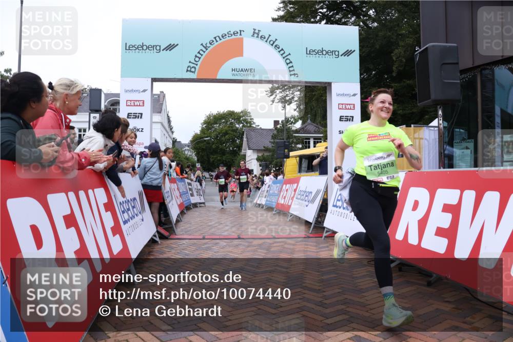 30.08.2026 - Blankeneser Heldenlauf Lena Gebhardt http://msf.ph/oto/10074440 30.08.2026 10:24:19 Ziel 5333, 5405, 5438, 5456, 5457, 5522, 5689 meine-sportfotos.de