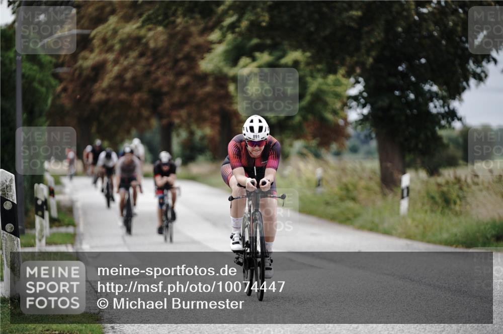 30.08.2026 - Elbe Triathlon Hamburg Michael Burmester http://msf.ph/oto/10074447 30.08.2026 10:48:15 Radfahren 836, 891, 995, 1070, 1083, 1156 meine-sportfotos.de