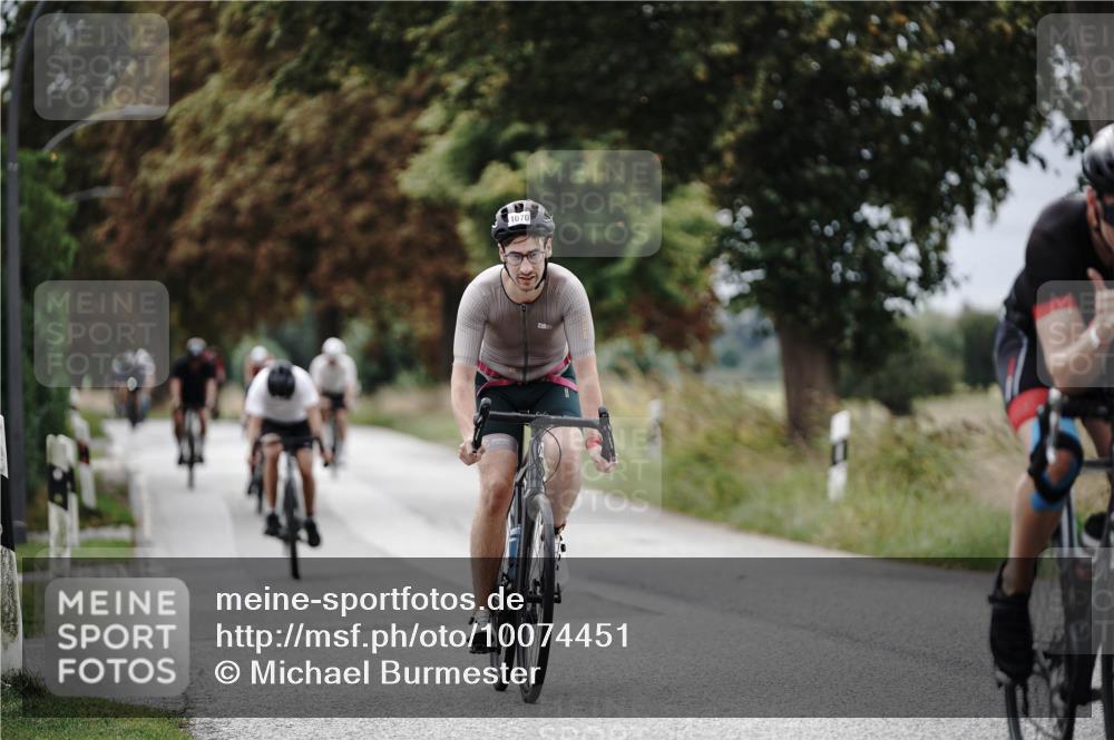 30.08.2026 - Elbe Triathlon Hamburg Michael Burmester http://msf.ph/oto/10074451 30.08.2026 10:48:18 Radfahren 891, 958, 995, 1059, 1070, 1083, 1174 meine-sportfotos.de