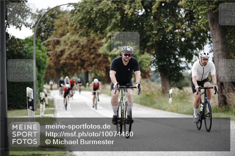 30.08.2026 - Elbe Triathlon Hamburg Michael Burmester http://msf.ph/oto/10074460 30.08.2026 10:48:24 Radfahren 957, 958, 1059, 1083, 1102, 1142, 1174, 1308, 1318 meine-sportfotos.de