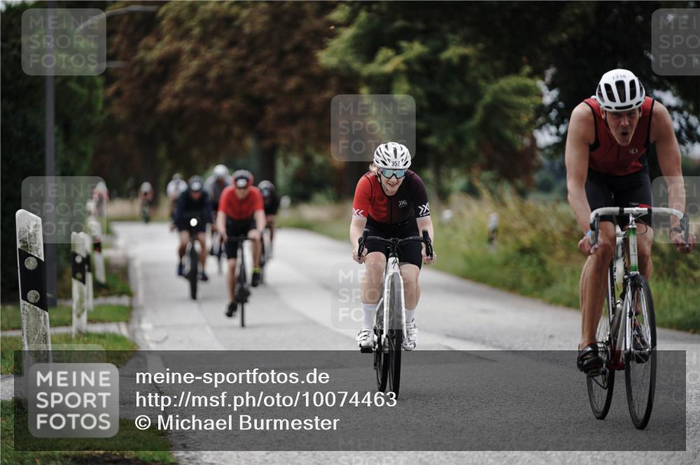 30.08.2026 - Elbe Triathlon Hamburg Michael Burmester http://msf.ph/oto/10074463 30.08.2026 10:48:27 Radfahren 957, 1059, 1102, 1142, 1148, 1174, 1209, 1308, 1318 meine-sportfotos.de