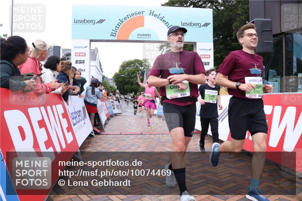 30.08.2026 - Blankeneser Heldenlauf Lena Gebhardt http://msf.ph/oto/10074469 30.08.2026 10:24:22 Ziel 5405, 5456, 5457, 5521, 5522, 5689 meine-sportfotos.de