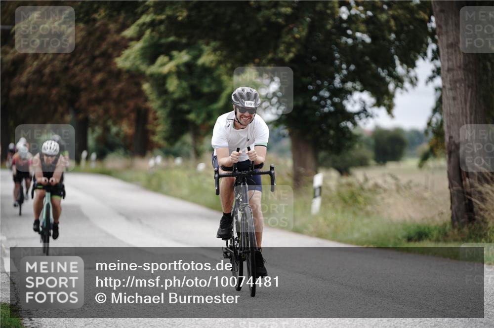 30.08.2026 - Elbe Triathlon Hamburg Michael Burmester http://msf.ph/oto/10074481 30.08.2026 10:48:36 Radfahren 919, 1091, 1148, 1209, 1246, 1256, 1289 meine-sportfotos.de