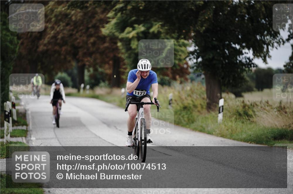 30.08.2026 - Elbe Triathlon Hamburg Michael Burmester http://msf.ph/oto/10074513 30.08.2026 10:49:01 Radfahren 907, 1056, 1135, 1177 meine-sportfotos.de