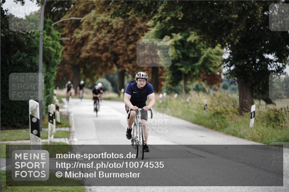 30.08.2026 - Elbe Triathlon Hamburg Michael Burmester http://msf.ph/oto/10074535 30.08.2026 10:49:22 Radfahren 991, 1211, 1285 meine-sportfotos.de