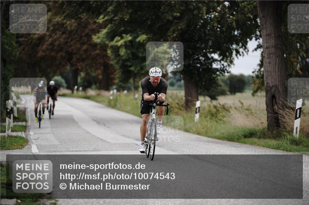 30.08.2026 - Elbe Triathlon Hamburg Michael Burmester http://msf.ph/oto/10074543 30.08.2026 10:49:28 Radfahren 1048, 1211, 1275, 1285 meine-sportfotos.de