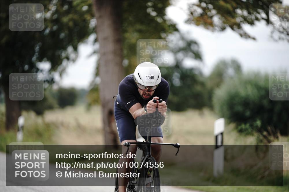 30.08.2026 - Elbe Triathlon Hamburg Michael Burmester http://msf.ph/oto/10074556 30.08.2026 10:49:37 Radfahren 1140 meine-sportfotos.de