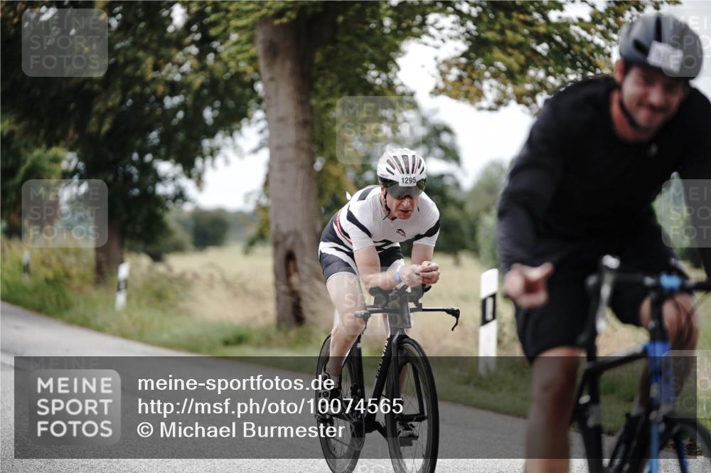 30.08.2026 - Elbe Triathlon Hamburg Michael Burmester http://msf.ph/oto/10074565 30.08.2026 10:50:12 Radfahren 932, 1006, 1017, 1145, 1295 meine-sportfotos.de