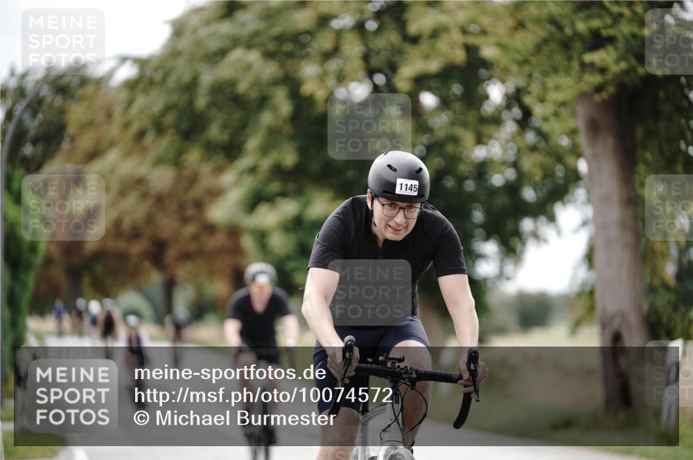 30.08.2026 - Elbe Triathlon Hamburg Michael Burmester http://msf.ph/oto/10074572 30.08.2026 10:50:17 Radfahren 833, 1006, 1145, 1346, 1621 meine-sportfotos.de