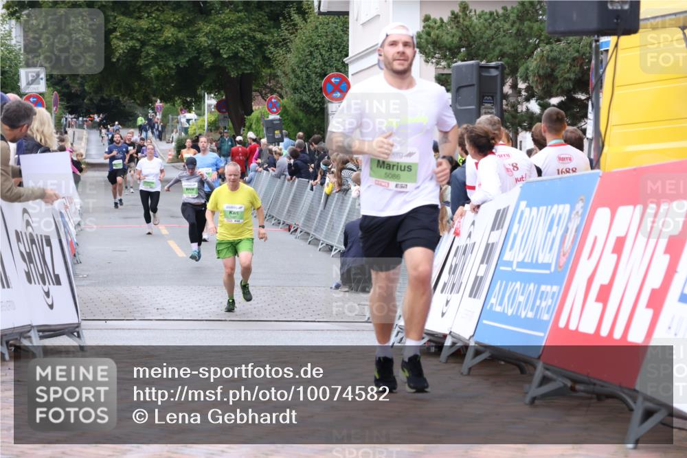30.08.2026 - Blankeneser Heldenlauf Lena Gebhardt http://msf.ph/oto/10074582 30.08.2026 10:24:39 Ziel 5008, 5086, 5137, 5309 meine-sportfotos.de