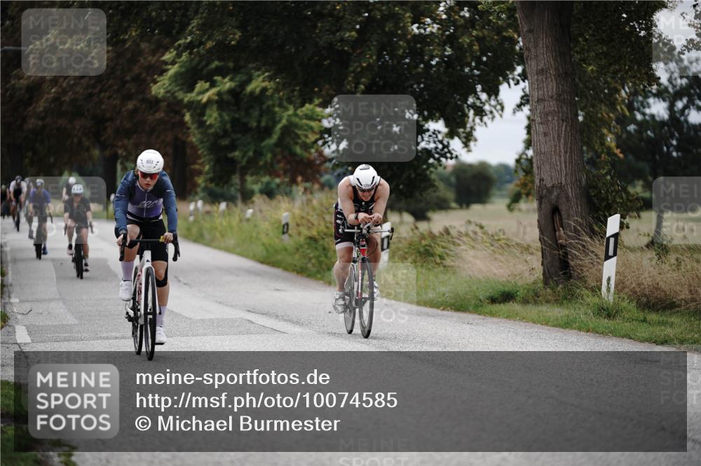 30.08.2026 - Elbe Triathlon Hamburg Michael Burmester http://msf.ph/oto/10074585 30.08.2026 10:50:25 Radfahren 803, 897, 1044, 1204, 1346 meine-sportfotos.de