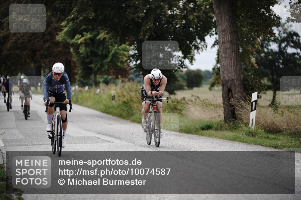 30.08.2026 - Elbe Triathlon Hamburg Michael Burmester http://msf.ph/oto/10074587 30.08.2026 10:50:25 Radfahren 803, 897, 1044, 1204, 1346 meine-sportfotos.de
