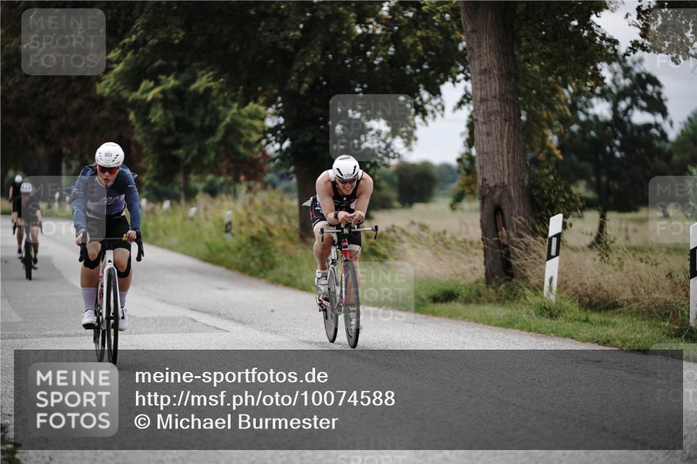 30.08.2026 - Elbe Triathlon Hamburg Michael Burmester http://msf.ph/oto/10074588 30.08.2026 10:50:25 Radfahren 803, 897, 1044, 1204, 1346 meine-sportfotos.de
