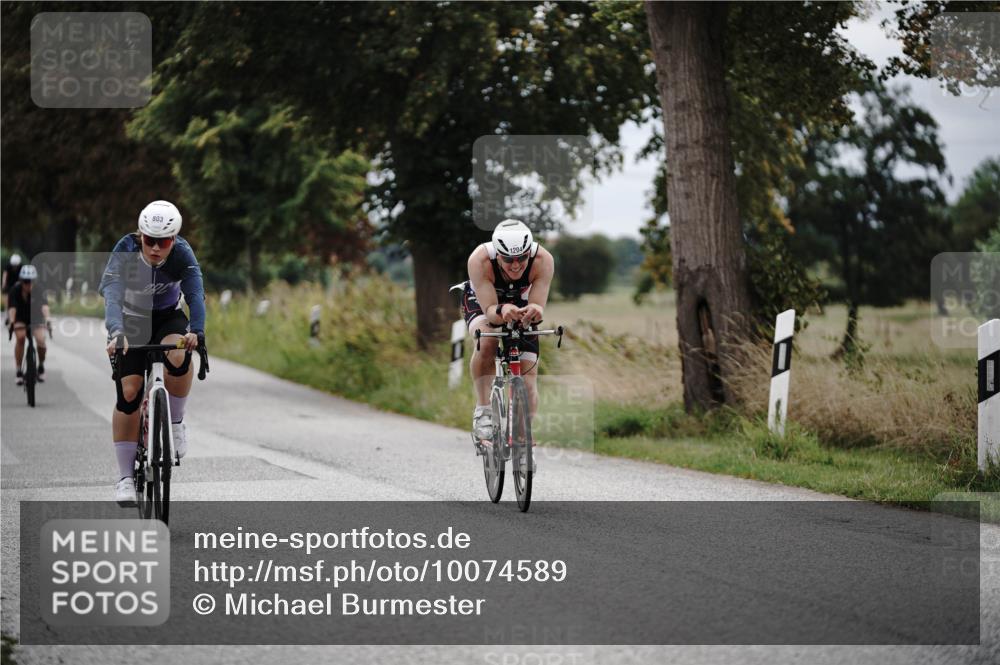 30.08.2026 - Elbe Triathlon Hamburg Michael Burmester http://msf.ph/oto/10074589 30.08.2026 10:50:25 Radfahren 803, 897, 1044, 1204, 1346 meine-sportfotos.de