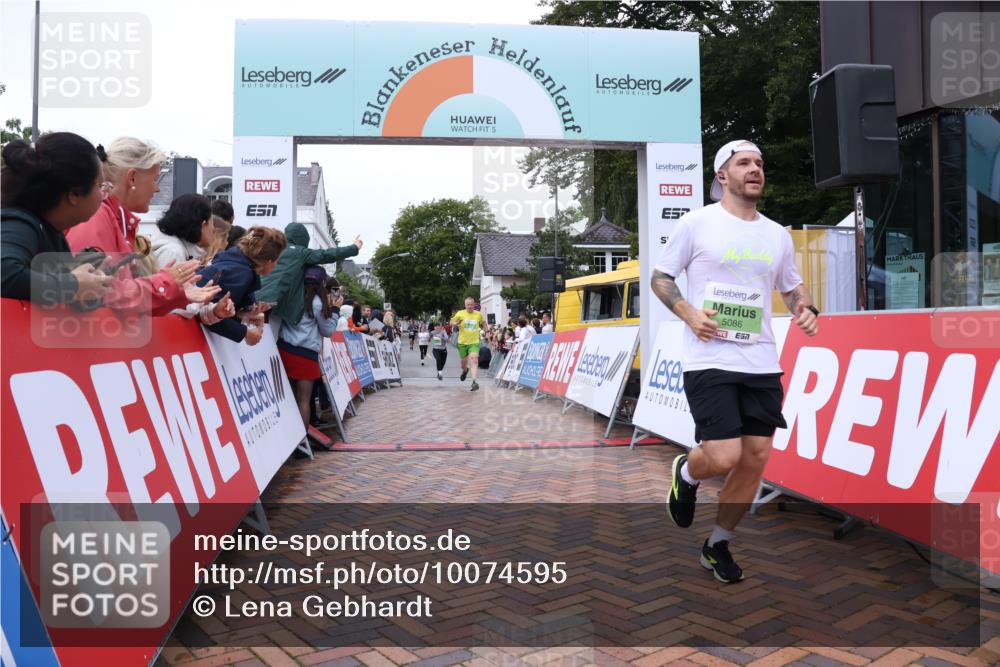 30.08.2026 - Blankeneser Heldenlauf Lena Gebhardt http://msf.ph/oto/10074595 30.08.2026 10:24:42 Ziel 5008, 5086, 5087, 5309, 5443 meine-sportfotos.de