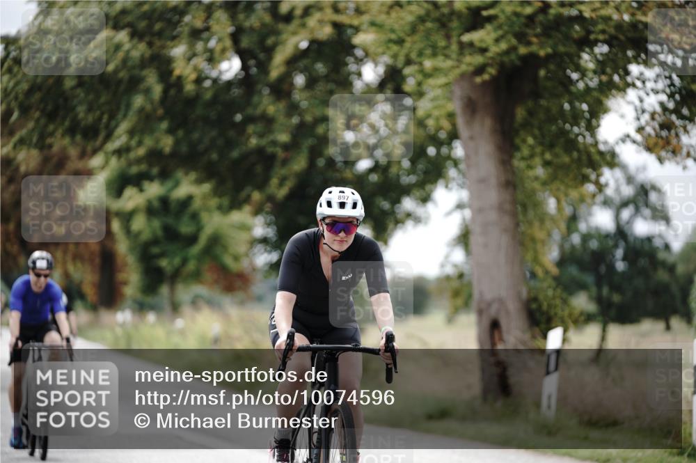 30.08.2026 - Elbe Triathlon Hamburg Michael Burmester http://msf.ph/oto/10074596 30.08.2026 10:50:30 Radfahren 897, 999, 1044, 1069, 1255, 1269, 1319 meine-sportfotos.de