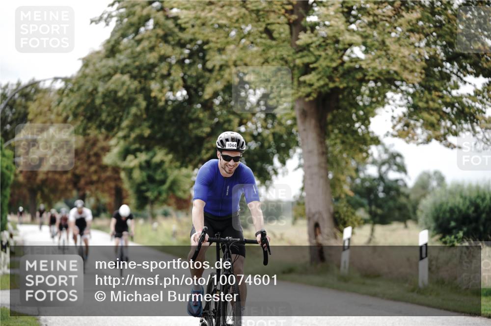 30.08.2026 - Elbe Triathlon Hamburg Michael Burmester http://msf.ph/oto/10074601 30.08.2026 10:50:31 Radfahren 897, 999, 1044, 1069, 1255, 1269, 1319 meine-sportfotos.de