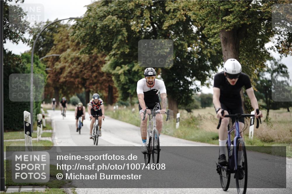 30.08.2026 - Elbe Triathlon Hamburg Michael Burmester http://msf.ph/oto/10074608 30.08.2026 10:50:34 Radfahren 999, 1044, 1069, 1255, 1266, 1269, 1319 meine-sportfotos.de