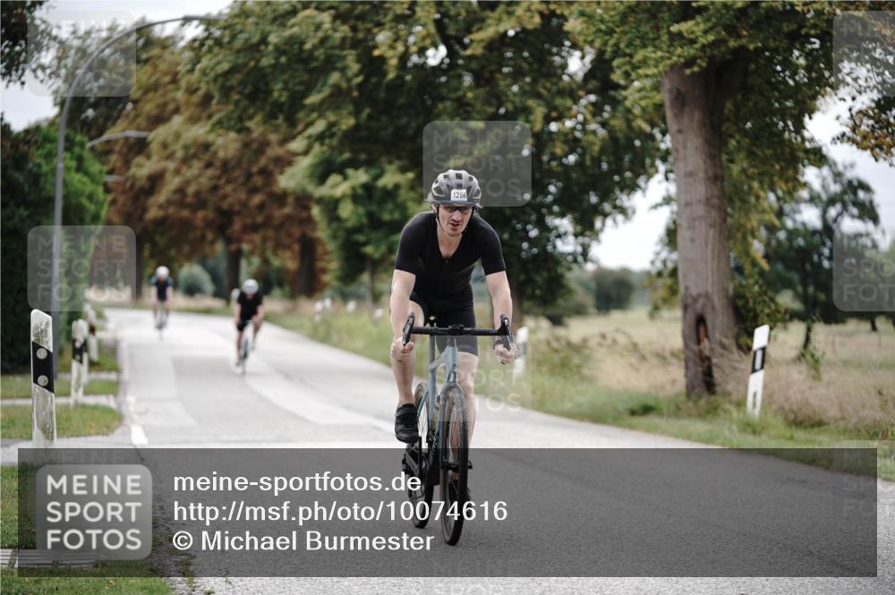 30.08.2026 - Elbe Triathlon Hamburg Michael Burmester http://msf.ph/oto/10074616 30.08.2026 10:50:40 Radfahren 1121, 1255, 1266, 1269, 1307 meine-sportfotos.de