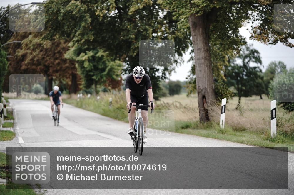 30.08.2026 - Elbe Triathlon Hamburg Michael Burmester http://msf.ph/oto/10074619 30.08.2026 10:50:43 Radfahren 1121, 1307 meine-sportfotos.de