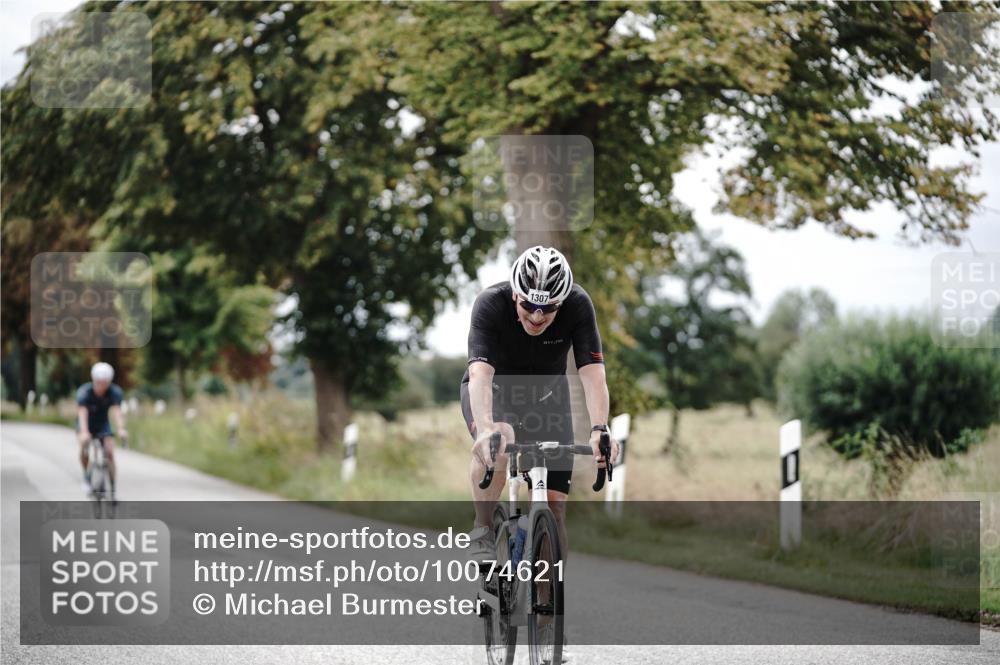 30.08.2026 - Elbe Triathlon Hamburg Michael Burmester http://msf.ph/oto/10074621 30.08.2026 10:50:44 Radfahren 1121, 1307 meine-sportfotos.de