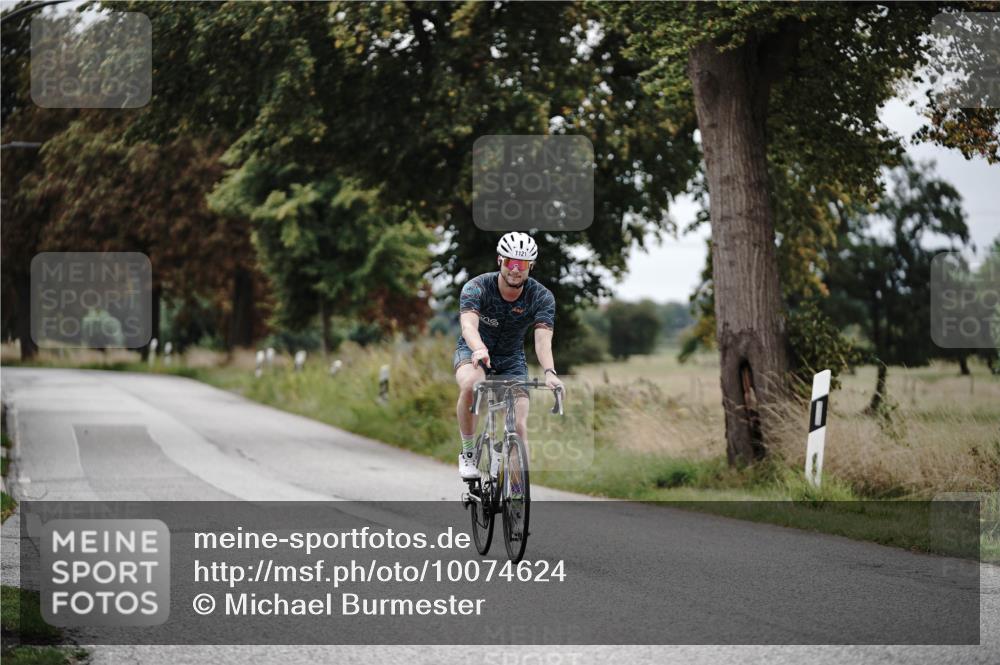 30.08.2026 - Elbe Triathlon Hamburg Michael Burmester http://msf.ph/oto/10074624 30.08.2026 10:50:45 Radfahren 1121, 1307 meine-sportfotos.de
