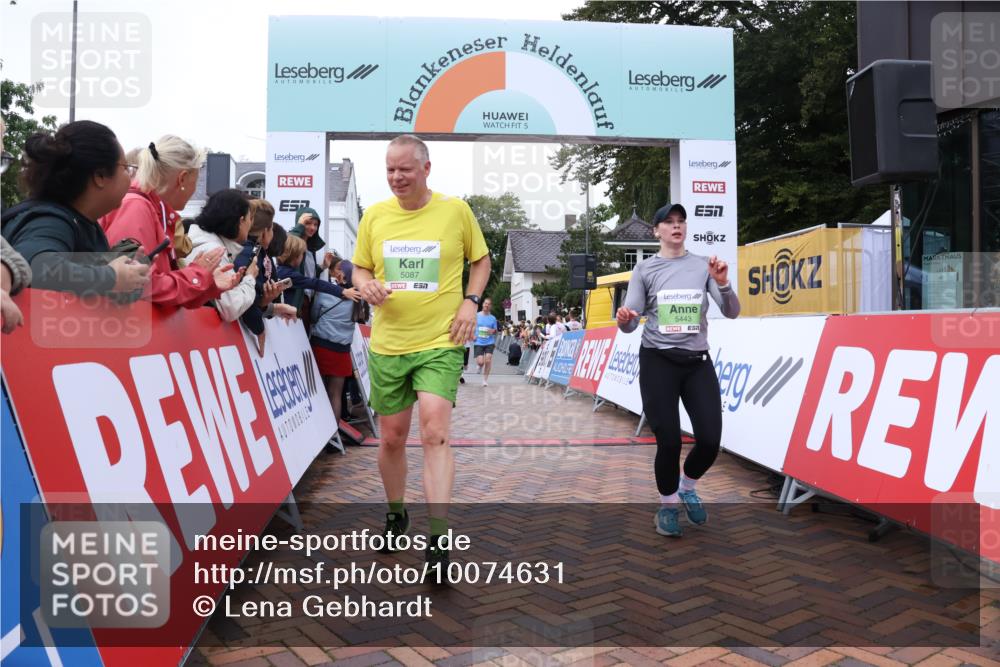 30.08.2026 - Blankeneser Heldenlauf Lena Gebhardt http://msf.ph/oto/10074631 30.08.2026 10:24:46 Ziel 5028, 5086, 5087, 5172, 5443 meine-sportfotos.de