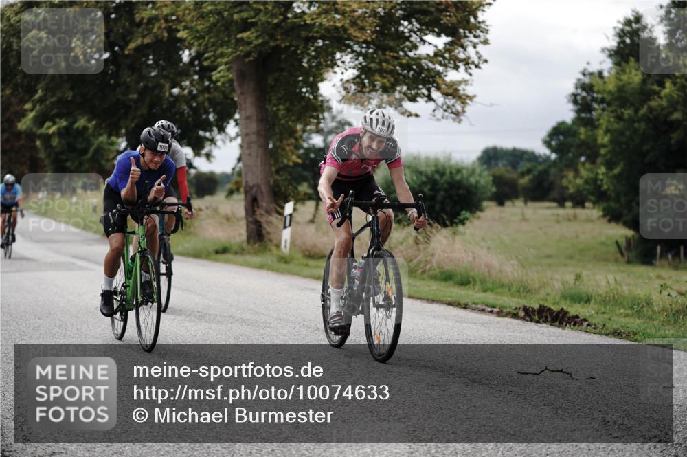 30.08.2026 - Elbe Triathlon Hamburg Michael Burmester http://msf.ph/oto/10074633 30.08.2026 10:51:01 Radfahren 1009, 1025, 1071, 1298, 1303, 1341 meine-sportfotos.de
