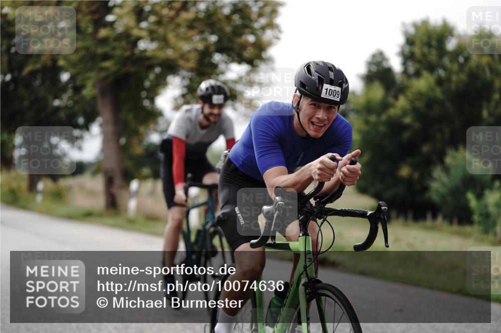 30.08.2026 - Elbe Triathlon Hamburg Michael Burmester http://msf.ph/oto/10074636 30.08.2026 10:51:02 Radfahren 1009, 1025, 1071, 1100, 1298, 1303, 1341 meine-sportfotos.de