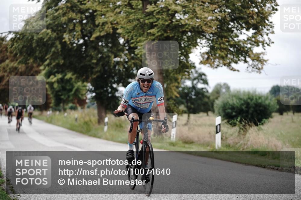30.08.2026 - Elbe Triathlon Hamburg Michael Burmester http://msf.ph/oto/10074640 30.08.2026 10:51:03 Radfahren 1009, 1025, 1071, 1100, 1298, 1303, 1341 meine-sportfotos.de