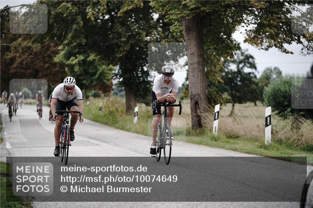 30.08.2026 - Elbe Triathlon Hamburg Michael Burmester http://msf.ph/oto/10074649 30.08.2026 10:51:09 Radfahren 943, 988, 1100, 1273, 1298, 1341, 1347 meine-sportfotos.de