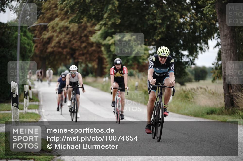 30.08.2026 - Elbe Triathlon Hamburg Michael Burmester http://msf.ph/oto/10074654 30.08.2026 10:51:12 Radfahren 943, 988, 1100, 1273, 1305, 1347 meine-sportfotos.de