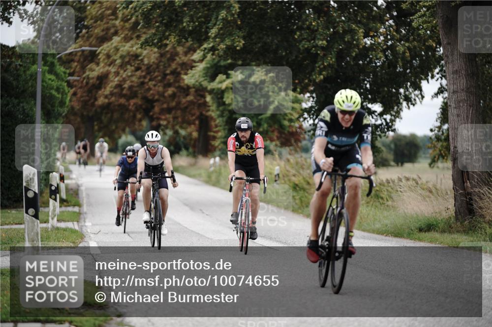 30.08.2026 - Elbe Triathlon Hamburg Michael Burmester http://msf.ph/oto/10074655 30.08.2026 10:51:12 Radfahren 943, 988, 1100, 1273, 1305, 1347 meine-sportfotos.de