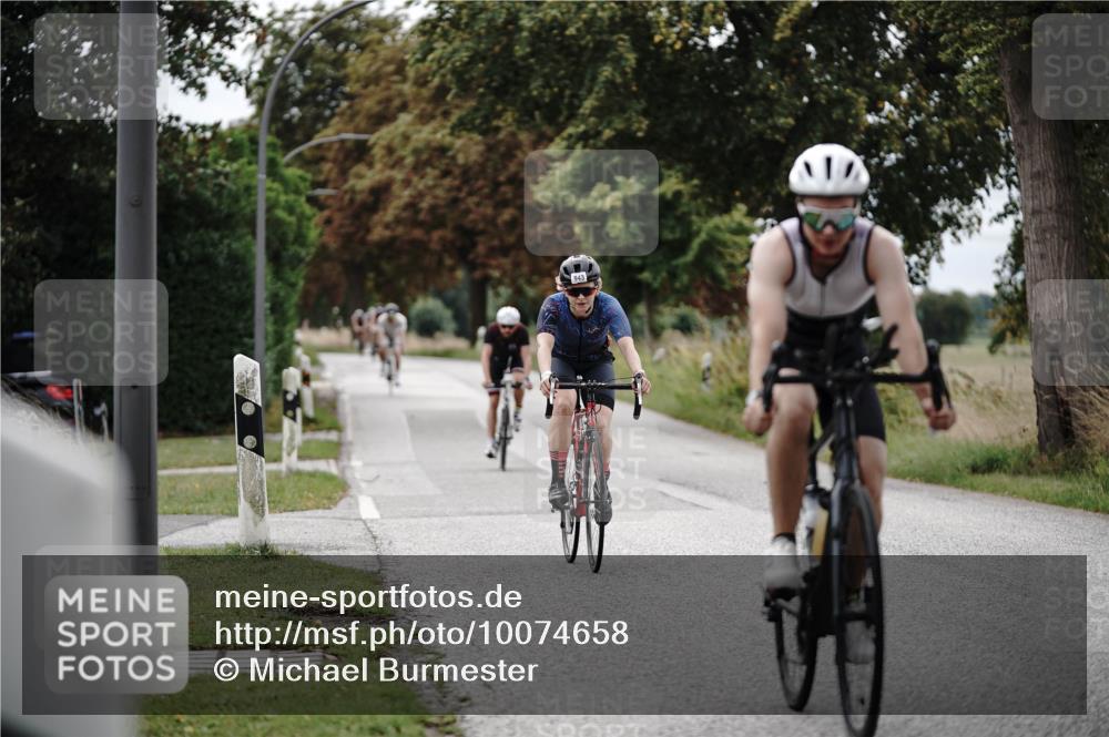 30.08.2026 - Elbe Triathlon Hamburg Michael Burmester http://msf.ph/oto/10074658 30.08.2026 10:51:14 Radfahren 943, 988, 1015, 1273, 1305, 1347 meine-sportfotos.de