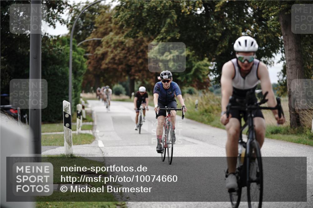 30.08.2026 - Elbe Triathlon Hamburg Michael Burmester http://msf.ph/oto/10074660 30.08.2026 10:51:14 Radfahren 943, 988, 1015, 1273, 1305, 1347 meine-sportfotos.de