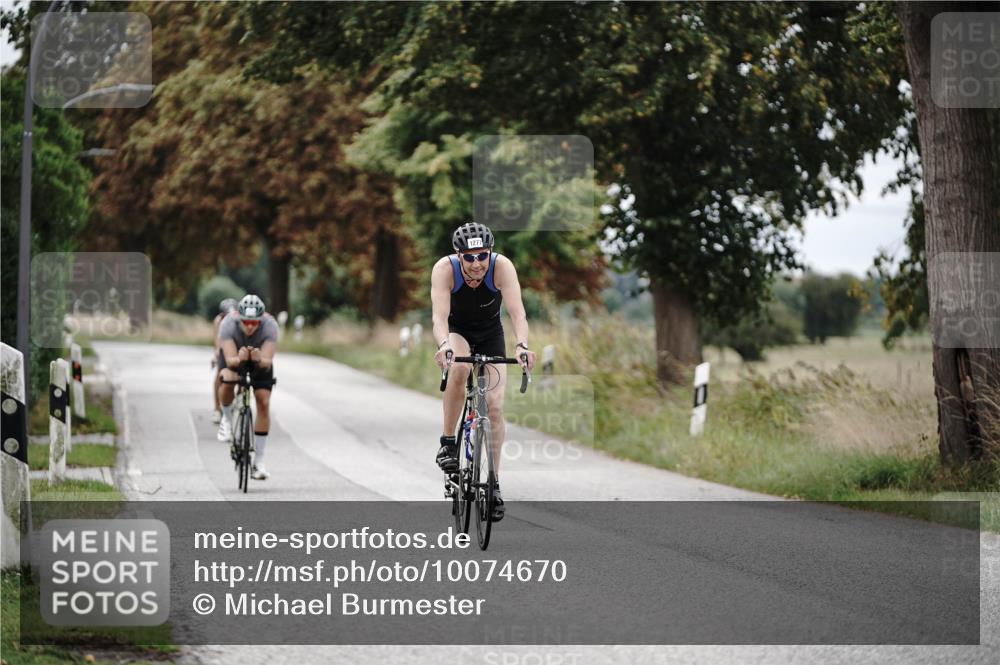 30.08.2026 - Elbe Triathlon Hamburg Michael Burmester http://msf.ph/oto/10074670 30.08.2026 10:51:23 Radfahren 1015, 1113, 1272, 1277 meine-sportfotos.de