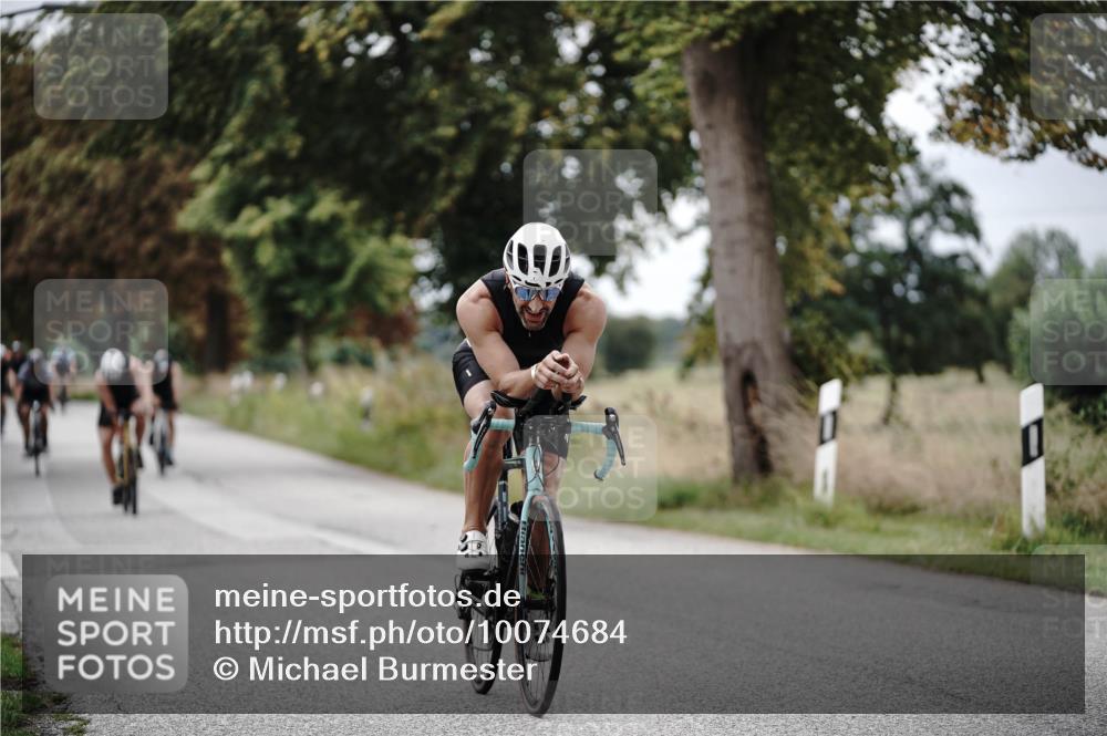 30.08.2026 - Elbe Triathlon Hamburg Michael Burmester http://msf.ph/oto/10074684 30.08.2026 10:51:38 Radfahren 759, 1094, 1108, 1271 meine-sportfotos.de