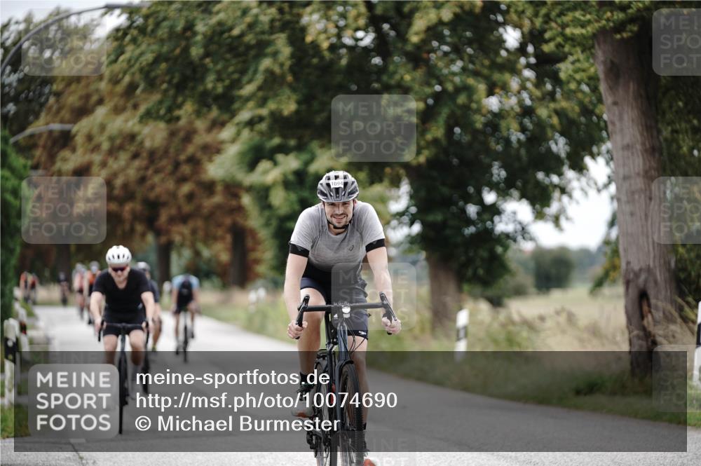 30.08.2026 - Elbe Triathlon Hamburg Michael Burmester http://msf.ph/oto/10074690 30.08.2026 10:51:43 Radfahren 1094, 1103, 1108, 1271, 1354 meine-sportfotos.de