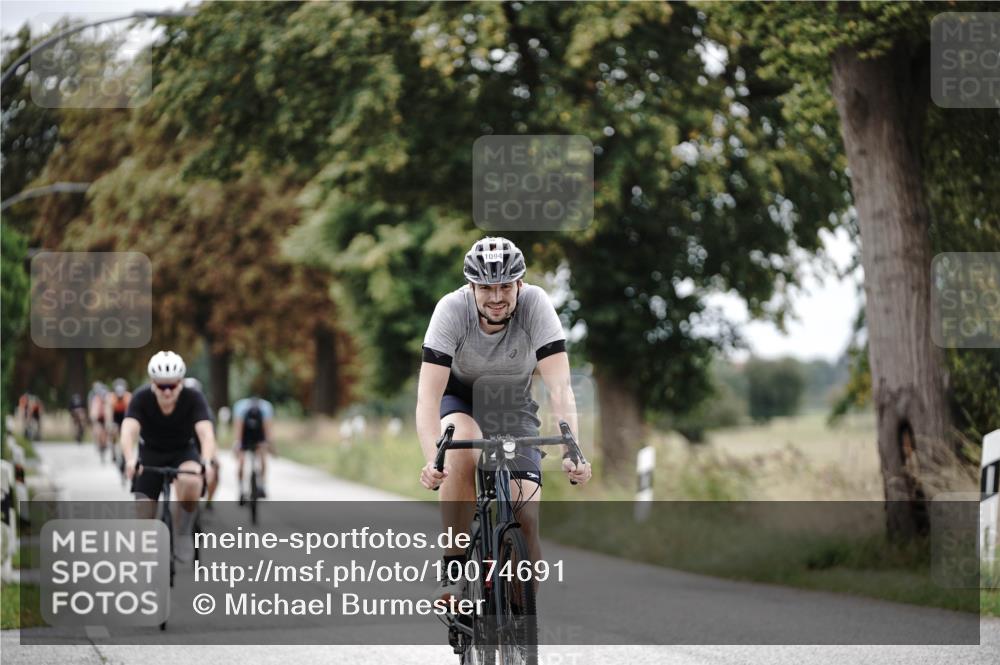 30.08.2026 - Elbe Triathlon Hamburg Michael Burmester http://msf.ph/oto/10074691 30.08.2026 10:51:43 Radfahren 1094, 1103, 1108, 1271, 1354 meine-sportfotos.de