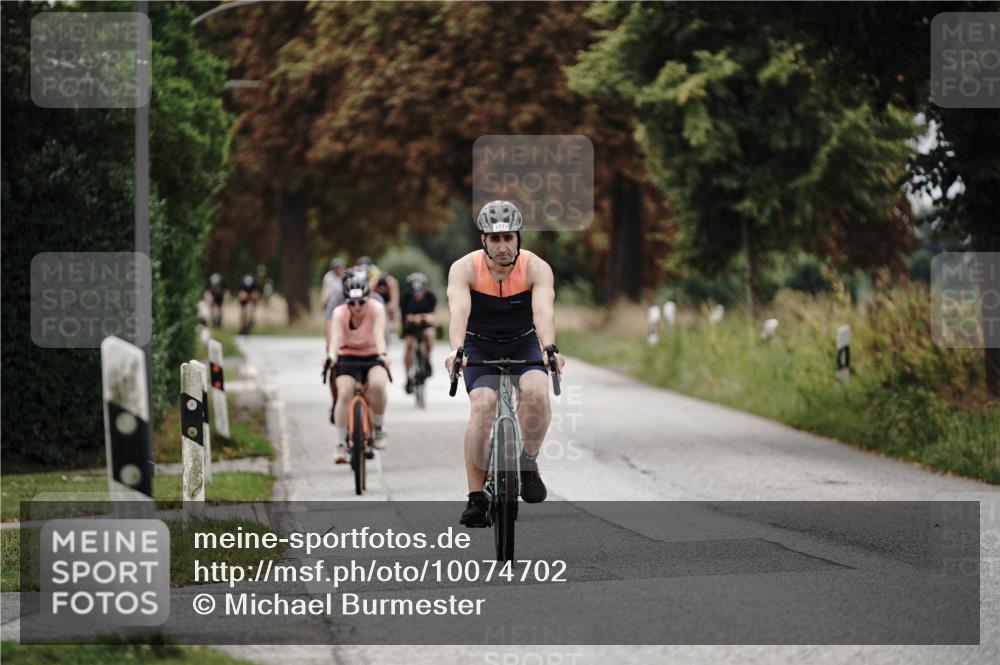 30.08.2026 - Elbe Triathlon Hamburg Michael Burmester http://msf.ph/oto/10074702 30.08.2026 10:51:49 Radfahren 901, 1022, 1033, 1103, 1171, 1264, 1354 meine-sportfotos.de