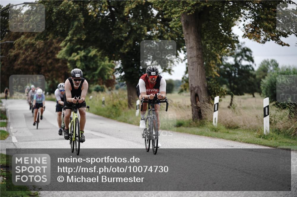 30.08.2026 - Elbe Triathlon Hamburg Michael Burmester http://msf.ph/oto/10074730 30.08.2026 10:52:10 Radfahren 947, 1242, 1258, 1278, 1287, 1310, 1311, 1325 meine-sportfotos.de