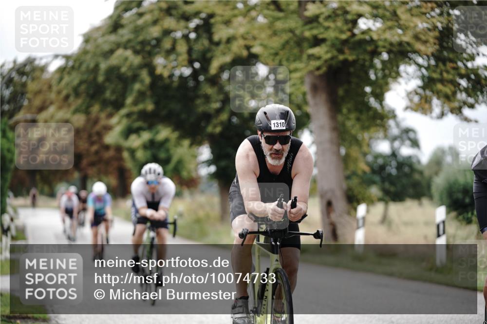 30.08.2026 - Elbe Triathlon Hamburg Michael Burmester http://msf.ph/oto/10074733 30.08.2026 10:52:11 Radfahren 947, 1242, 1258, 1278, 1287, 1310, 1311, 1325 meine-sportfotos.de
