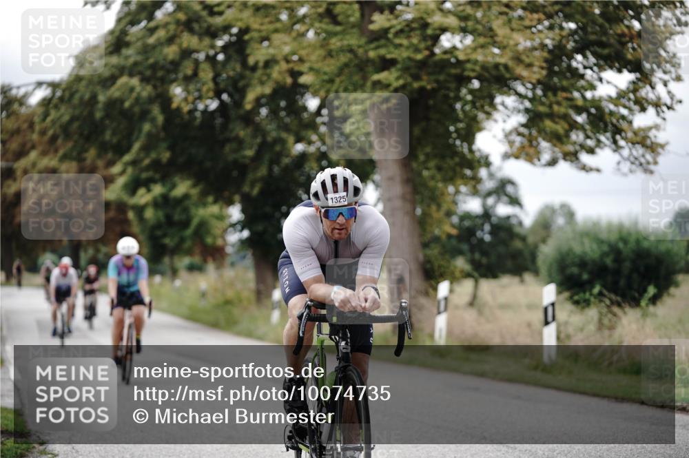 30.08.2026 - Elbe Triathlon Hamburg Michael Burmester http://msf.ph/oto/10074735 30.08.2026 10:52:11 Radfahren 947, 1242, 1258, 1278, 1287, 1310, 1311, 1325 meine-sportfotos.de