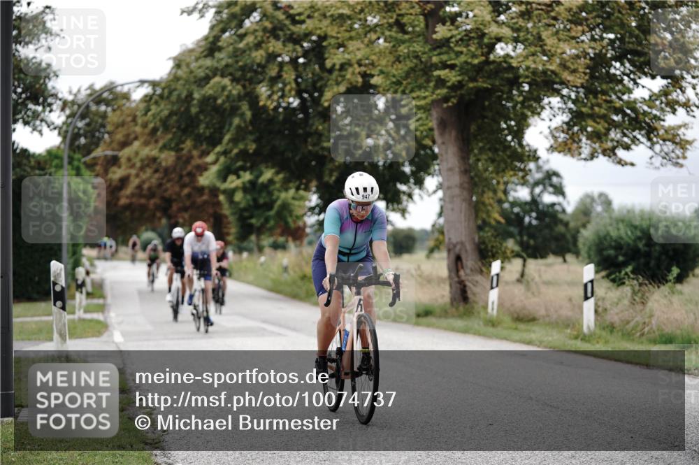 30.08.2026 - Elbe Triathlon Hamburg Michael Burmester http://msf.ph/oto/10074737 30.08.2026 10:52:13 Radfahren 947, 1242, 1258, 1278, 1287, 1310, 1311, 1325 meine-sportfotos.de