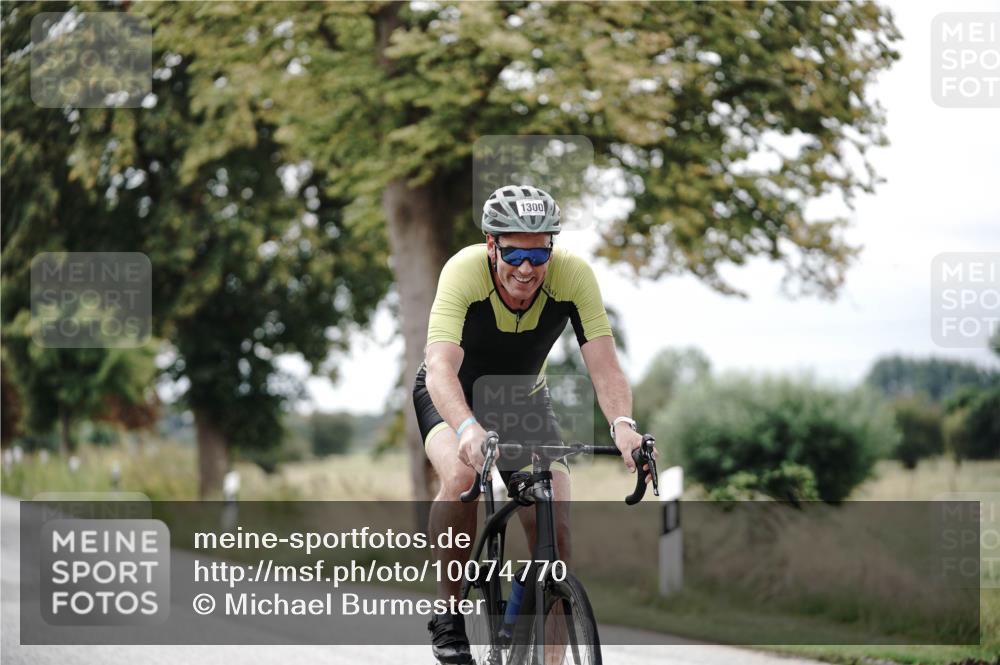30.08.2026 - Elbe Triathlon Hamburg Michael Burmester http://msf.ph/oto/10074770 30.08.2026 10:52:30 Radfahren 1268, 1300 meine-sportfotos.de