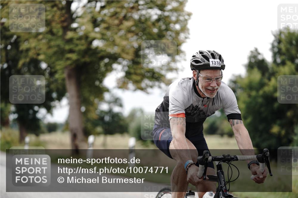 30.08.2026 - Elbe Triathlon Hamburg Michael Burmester http://msf.ph/oto/10074771 30.08.2026 10:52:39 Radfahren 1096, 1257, 1316 meine-sportfotos.de