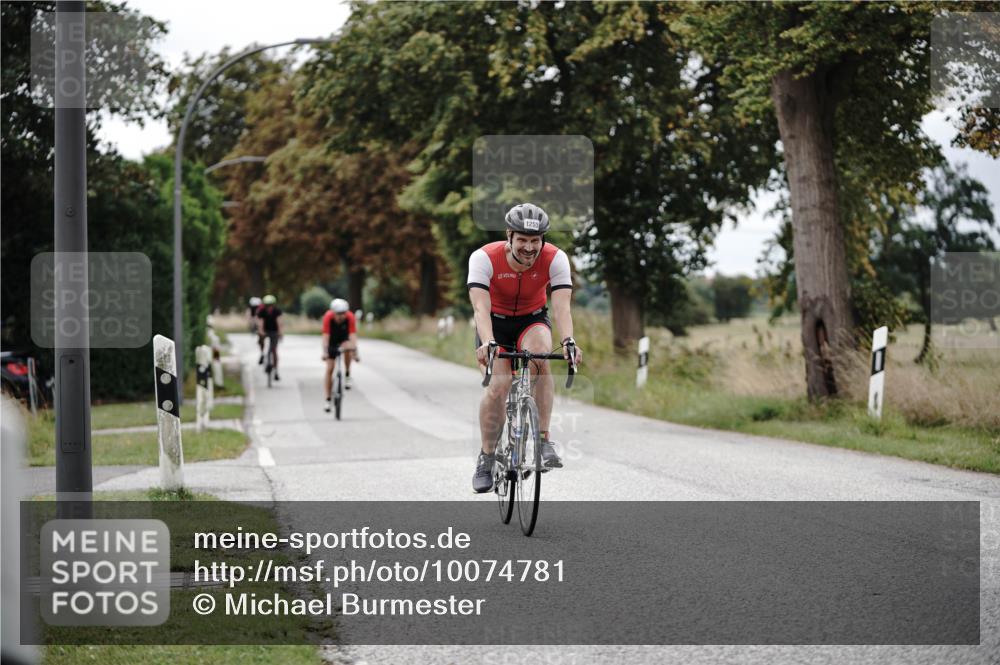 30.08.2026 - Elbe Triathlon Hamburg Michael Burmester http://msf.ph/oto/10074781 30.08.2026 10:52:51 Radfahren 1119, 1253, 1299 meine-sportfotos.de