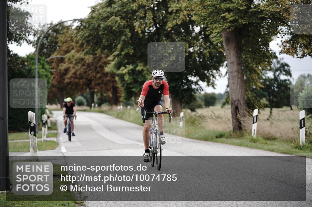 30.08.2026 - Elbe Triathlon Hamburg Michael Burmester http://msf.ph/oto/10074785 30.08.2026 10:52:54 Radfahren 1119, 1253, 1299 meine-sportfotos.de